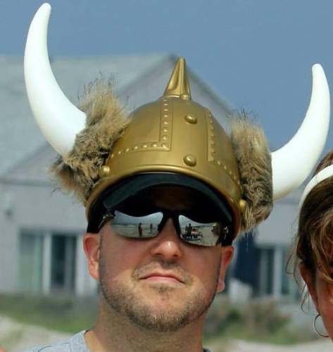 Enquidu's profile picture. I still have no idea why The Caged Bird Sings...