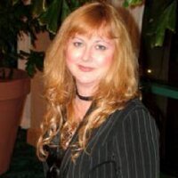 Jennifer St. Giles (@jenniferstgiles) Twitter profile photo