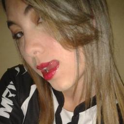 Apaixonada pelo meu Galo , romantica, amo meus amigos, segue que sigo de volta
