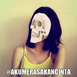 Ketika dia yang kamu cinta meninggalkanmu,
Jangan gunakan matamu menangisi diri nya
Lebih baik gunakan tuk mencari dia yang lebih baik Bersemangat!!!