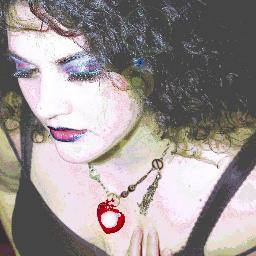 Singer of all genres. أنا مغني Email for collabs. 1/2 of @stereospread. http://t.co/8qvNW17sFF  selivox@gmail.com
