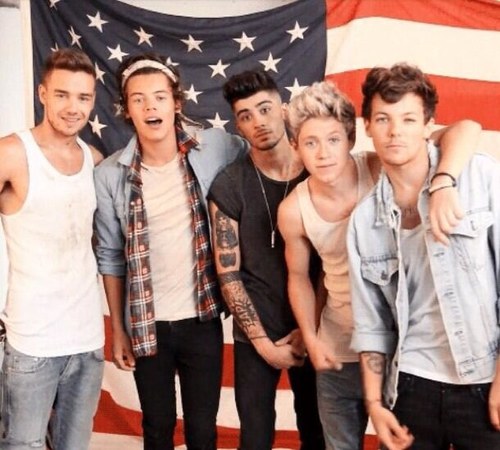 i follow the accounts that should be followed by 5/5 so i can see what the boys real timeline should look like. love, @mtdewharry (follow that account not this