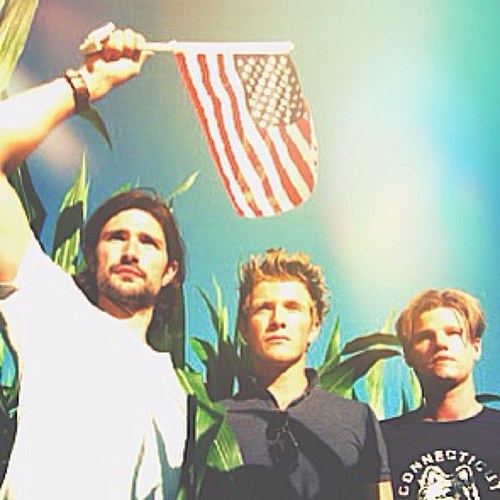 Please help get Thunder Road made! Support the efforts of @AstoriaFilmCo (@SGRAYHM, @alchemission and @themattdallas) to shed light on soldiers with PTSD.