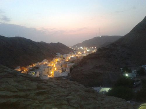 متابع بصمت