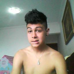 Não sou oque vc pensa , mais tenho oque vc goosta *-*