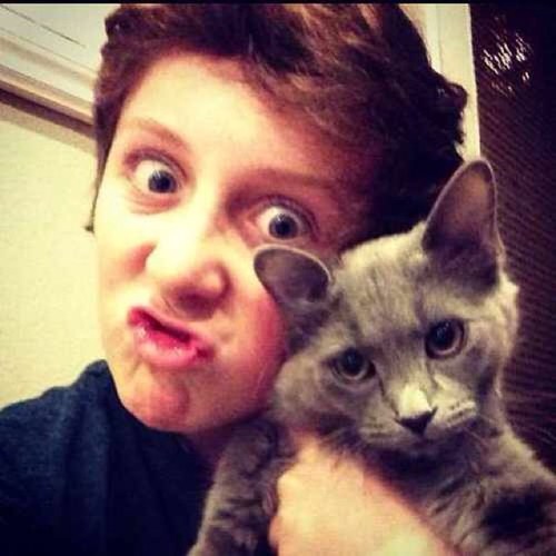 hashtag_caylen's profile picture. Striving not to be a typical fangirl