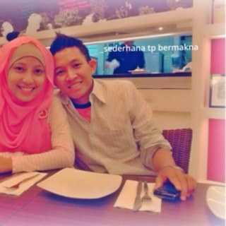 Eva_epew's profile picture. Aciiyee, yg Kepo-in Bio gue,, ټ 
Istimewa cm mrka :
My Allah SWT
My Parents 
My future @Arsal_Gibrilan
My Dream will come true.

all about simple
\m/