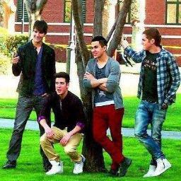 ✿✿I'm rusher, maslover,driver, twilighter and taylover ♥♥