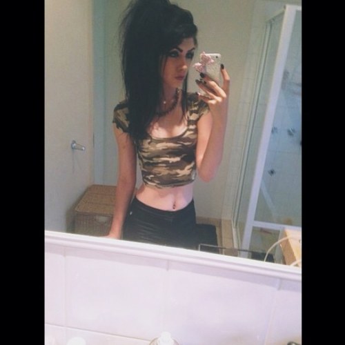 Rebecca|20|Melbourne|Cats|Instagram; @becpaws|