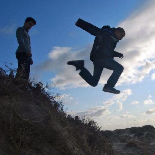 Student's film-project about surfing as a therapy for kids by Kevin Bressler. To be released in 2013.