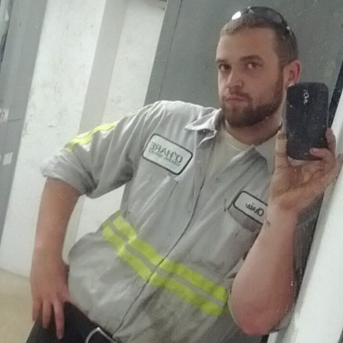 diesel and gas machanic for ohare towing 21 years old i have a 2 year old son that means the world to me absolutely the best thing that has ever happened to me