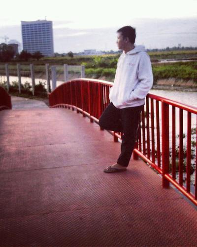 twitter baru :-* yang lamo tersuspen :-@ fuck