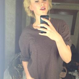 Chick with the ability to eat pizza with rollers in my hair