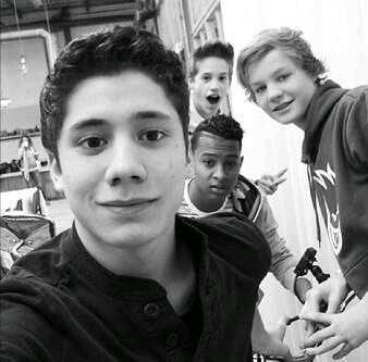een grote mainiac flower me!!! love mainstreet3 ben je een mainiac flower dan mij!!