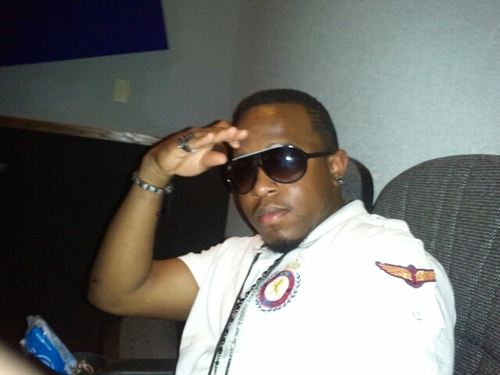 DerrickYMch's profile picture. 