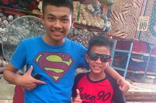 just follow ツ