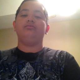 I'm 13,I love football                                                   http://t.co/v2kJi8qZsK   http://t.co/v5oLKZO9aD