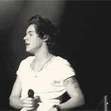 ,FOLLOW @titanarry in return plz (DONT FOLLOW THIS ACC)
