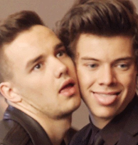 keepsmilingbbe's profile picture. dont ever feel like you cant believe or like something different, your beautiful and amazing never forget to smile :)) @indiniam