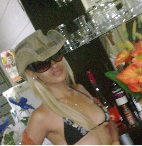 PatricMELO's profile picture. AS MAIS BELAS PALAVRAS....SÃO DITAS NO SILÊNCIO DE UM OLHAR!#PATRÍCIA MELO