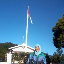 Universitas Islam Bandung, Jurnalistik '10. http://t.co/6GYKKi87O0 ~ @CrispyRichky