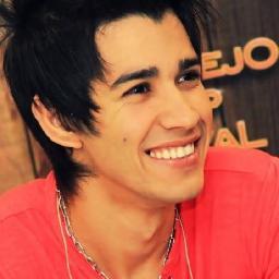 ''Nem eu consigo medir em palavras o quanto esse sentimento é enorme.''  Te Amo Vida !! Gubs ♥  Magrelo ♥ Meu ♥