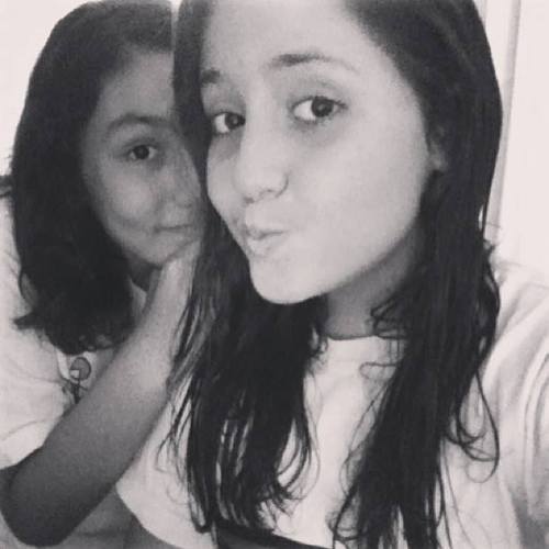 Minha vida n interessa pra vc que me procura ... E que ver minha Biografia !! '-' :3