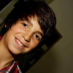 I'm Bruno Neves and  I love movies and music!
I love the Pirates of the Caribbean-♡ ♡

New http://t.co/ompexsgWnt Neves
