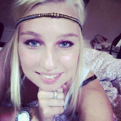 sabineterhaarr's profile picture. 