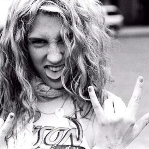 Carryonstaycalm's profile picture. Just a fun lovin little free spirit hippie child ✌