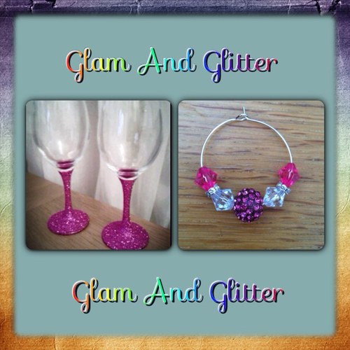 We offer handmade and personalised glitter glassware, wine glass charms, & i phone cases :) #twittersisters

Please DM me for any special requests xx