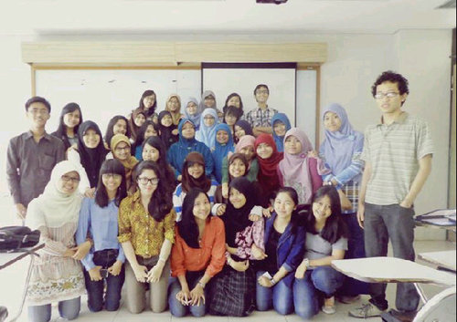 We are helping people to live life their way. 36 chosen Indonesian students. Occupational Therapy, University of Indonesia 2012 ☺