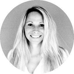 NoemieCoyot's profile picture. Co-founder @LoomlySocial