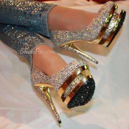 Fotos, ropa, zapatos, accesorios, uñas, comidas.. todo eso que a las chicas les encanta, followback, RT.