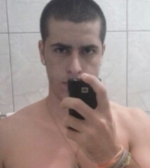 (Talvez não dê certo hoje, mas continue tentando, o amanhã pode ser melhor.) Fé em DEEUS, que tudo vaai da CERTO.