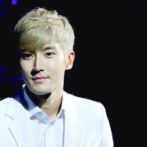 My Lord @siwon407 최시원팬입니다 #SIWONEST Siwon's Fanclub. Believe in @siwon407. Supporting #SuperJunior & #Siwon