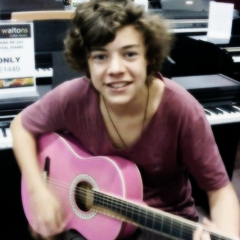 it's a love story, baby just say yes 
16/08/2013.