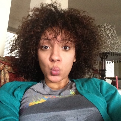 A dope girl you just might want to get to know .
Instagram: highandyellow