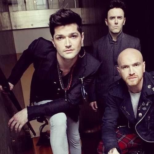 This account was used for #MTVHottest voting. Please follow my main account @TheScriptAmy