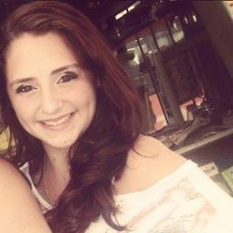 Não sou dona do mundo , mais sou filha do dono . Deus *-*