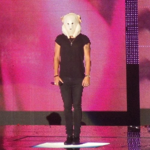 5-25 One Direction Concert 3rd row! Harry sang to us