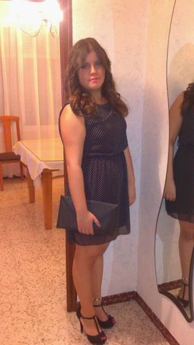 16. Chica de Rute,simpática.. Estudiante de la E.S.O y apasionada de la danza clásica.