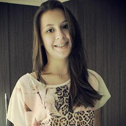 “Antes de jogar palavras ao vento, lembre-se que
o vento pode soprar em você.”
— Sean Wilhelm.