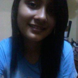 di lo que quieras de mi total no lograras borrar la sonrisa de mi rostro :B chocolate!♥