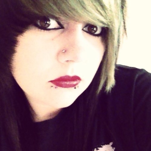 16 | British ._. | Bi | I LOVE bands | Rock, Metal, Deathcore | Music helps me | Concerts | Band merch | skinny jeans | converse | Kik:heeeyyytheree| Rae3