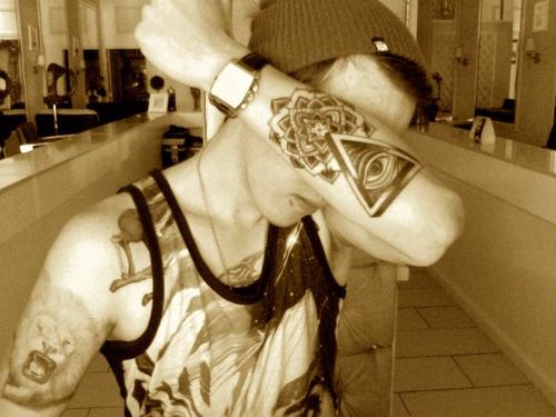 WhiteLion2113's profile picture. 18 / LA The city of Angels