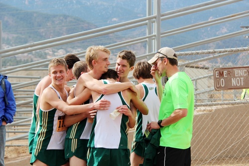 vista_nowsports's profile picture. Home of the Golden Eagles - MVHS