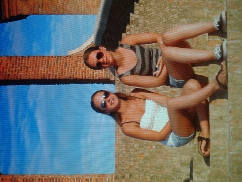 Love you hottie kus des || ik hou ontzettend veel van jou! Dikke lebber @BOxENGELBERTS