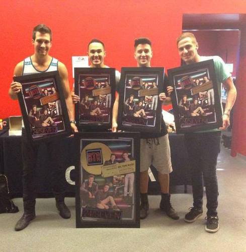 Rusher,Maslover and Chivista Forever and Ever Si te metes con mis idolos y/o gustos no respondo a golpes y/o insultos! Ok! :3
