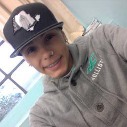 Igor almeida Segue aii praa Conhecee ;) podee páa que nãao vaai see Arrependee ;D ' , Cantor ee conpositor dee Pagoodee '